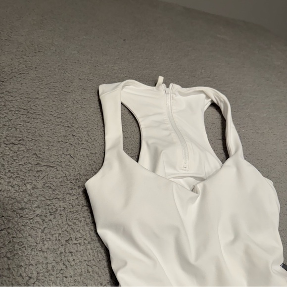 Vuori Womens Set Dress XS White Tennis Prep Pickleball Shorts Cutout Stretch Mod - Picture 3 of 16